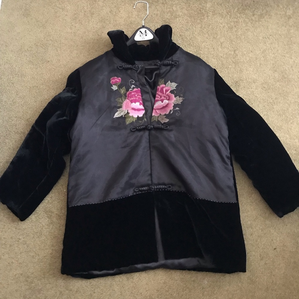 Chinese Style (Tang Jacket) Embroidered Velvet Coat